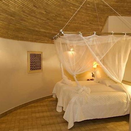 Espadon Hotel Мбур Номер фото